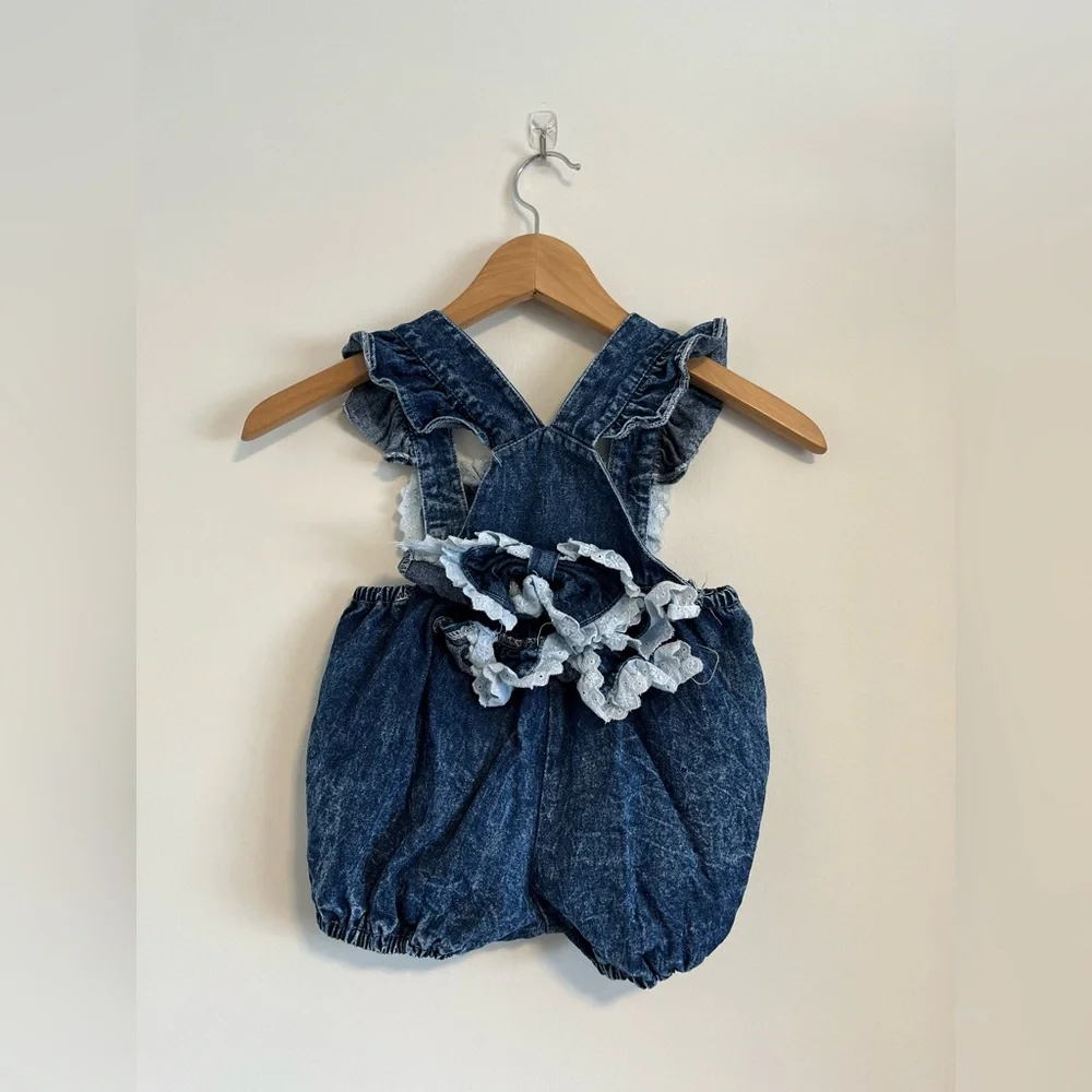 Vintage Great Flamingos embroidered strawberry denim shortalls 🖤 - Picture 2 of 10